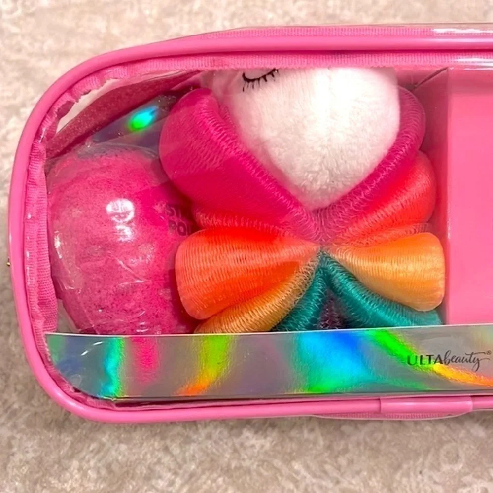 Brand New Ulta Beauty Strawberry Pound Cake Bath Set Loofa Bath Bomb Zipper Bag
